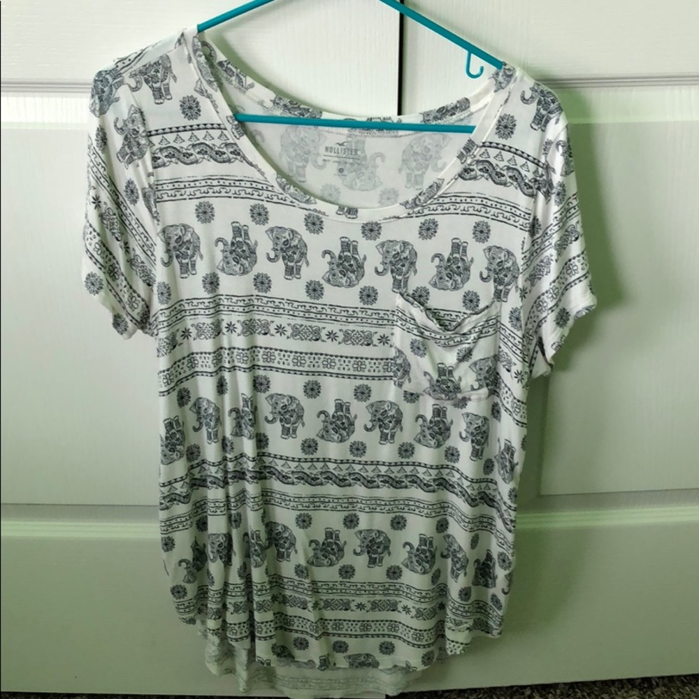 Hollister Short Sleeve Elephant shirt